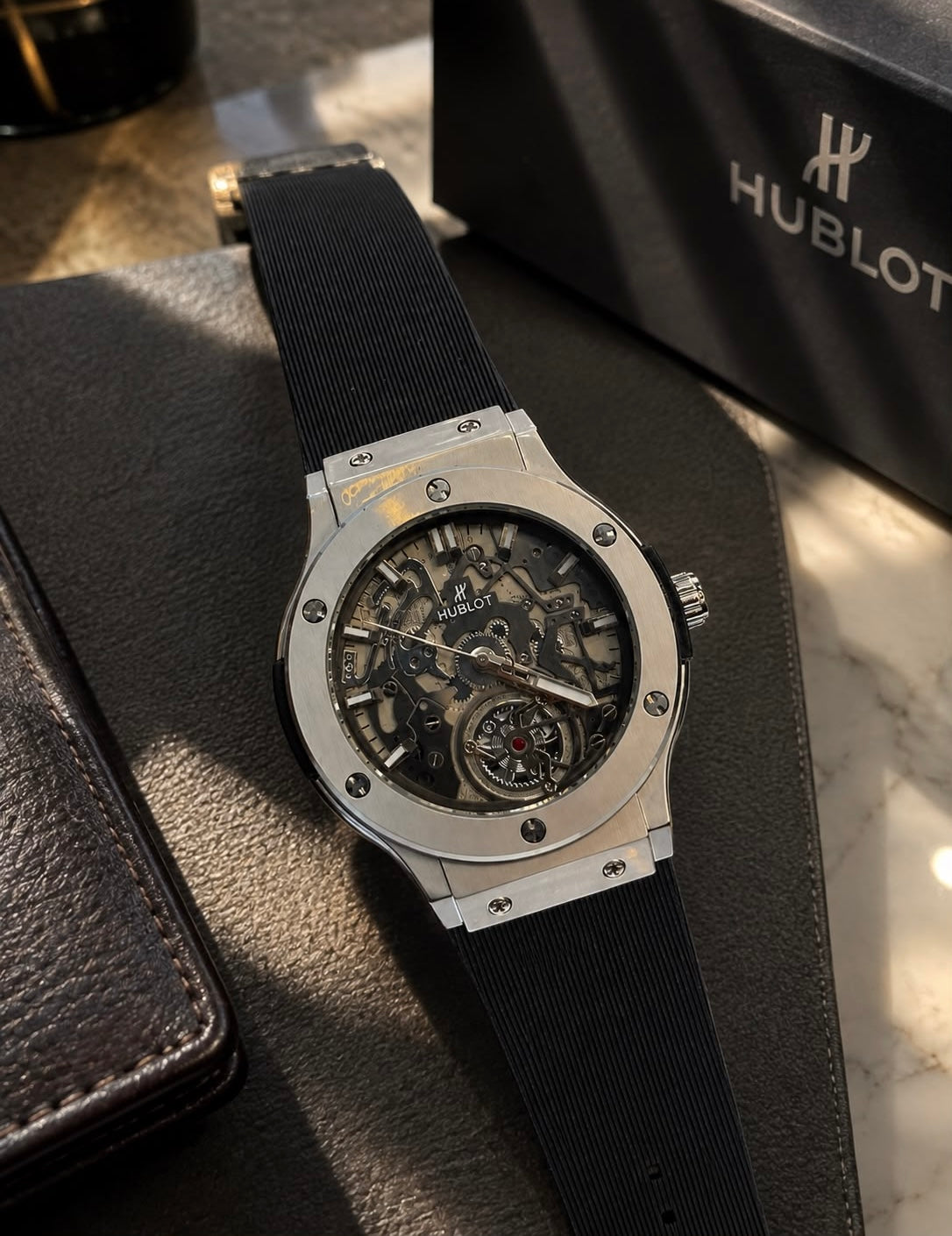 ⌚ HUBLOT — Premium Timepiece